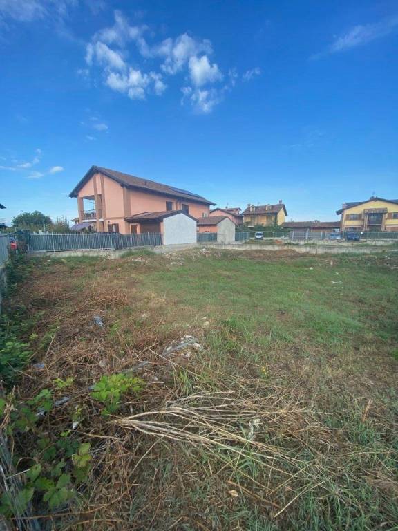 TERRENO EDIFICABILE CON PROGETTI APPROVATI