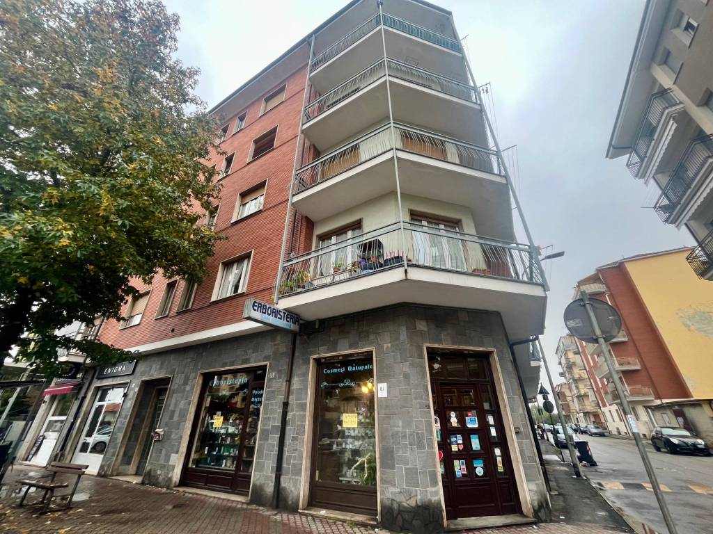 CEDESI ATTIVITA DI ERBORISTERIA ULTRATRENTENNALE