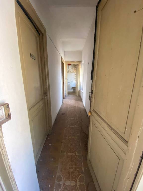 IMMOBILE DA RISTRUTTURARE PER SVILUPPO UNI-PLURIFAMILIARE