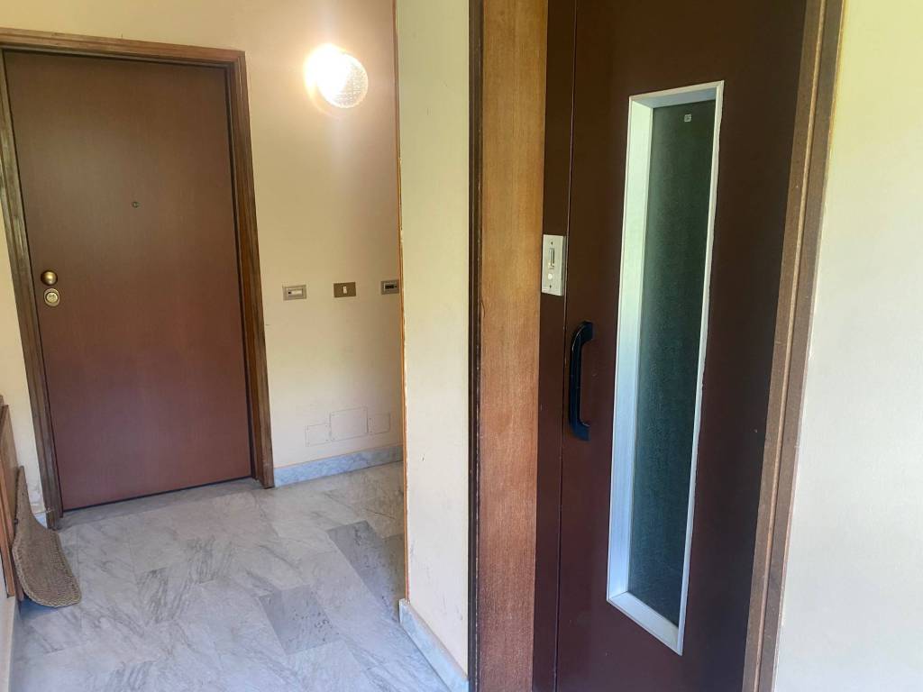 SANREMO – GRAZIOSO ATTICO CON TERRAZZO E VISTA SUL MARE