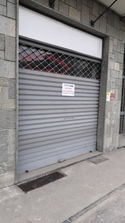 AFFITTASI LOCALE COMMERCIALE CARMAGNOLA BORGO SALSASIO