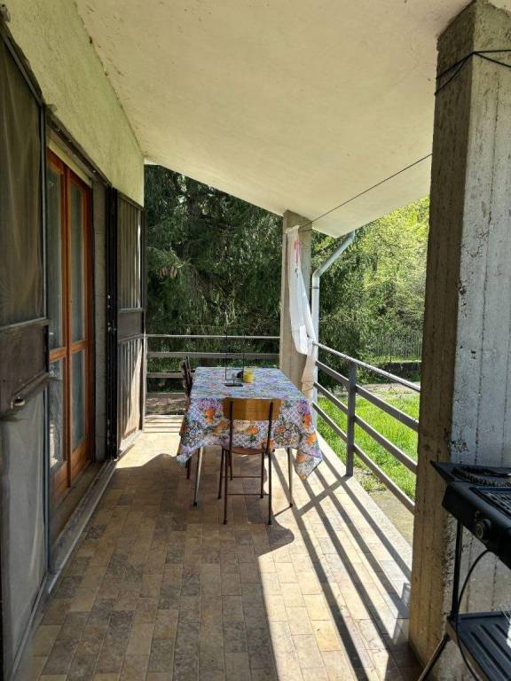 Casa indipendente su quattro lati tra le colline del Roero