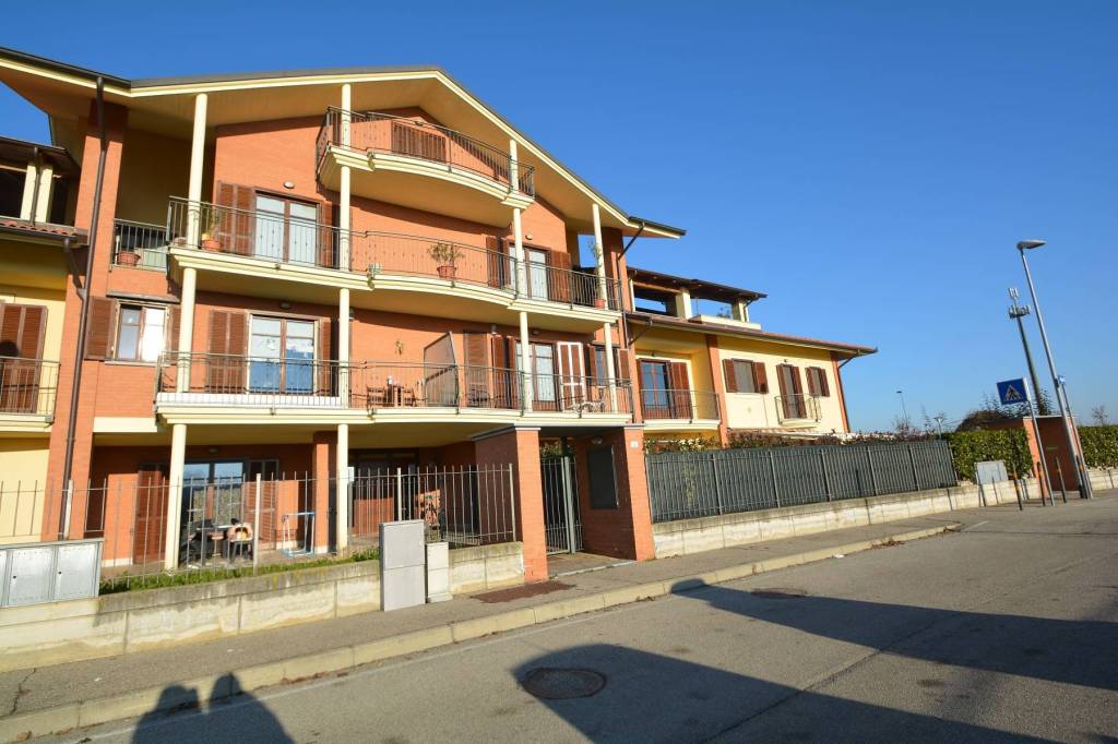 Ampio appartamento in zona residenziale arredato