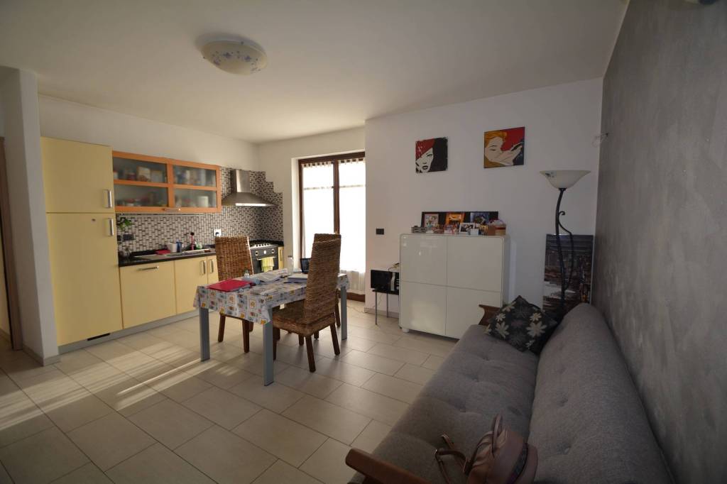 Ampio appartamento in zona residenziale arredato