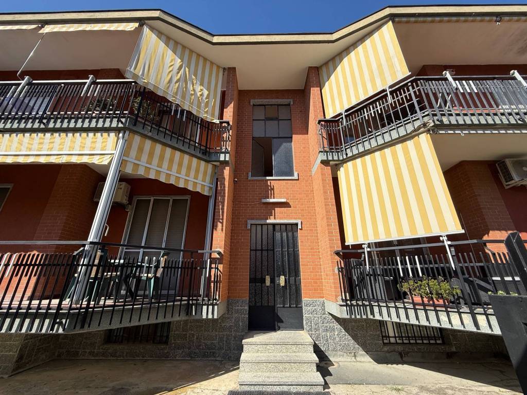 AMPIO E LUMINOSO QUADRILOCALE IN PICCOLA PALAZZINA