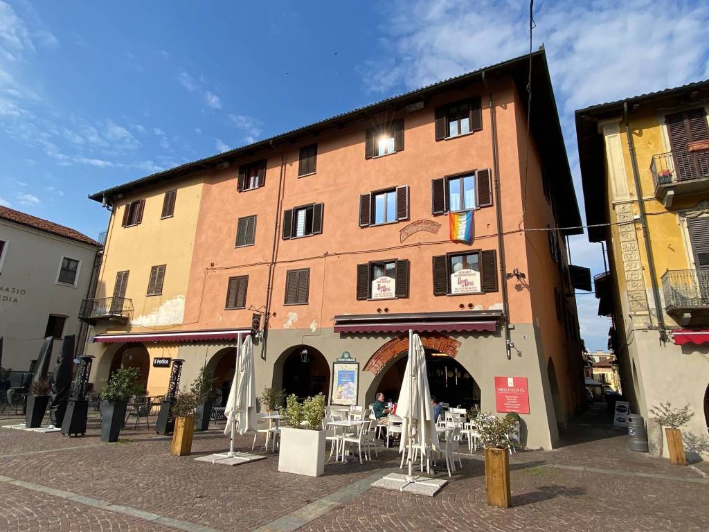 LUMINOSO APPARTAMENTO IN CENTRO STORICO ULTIMO PIANO