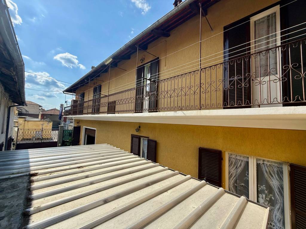 Porzione di casa indipendente nel cuore di S. Bernardo