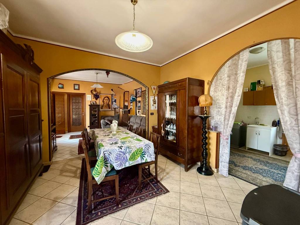 Porzione di casa indipendente nel cuore di S. Bernardo
