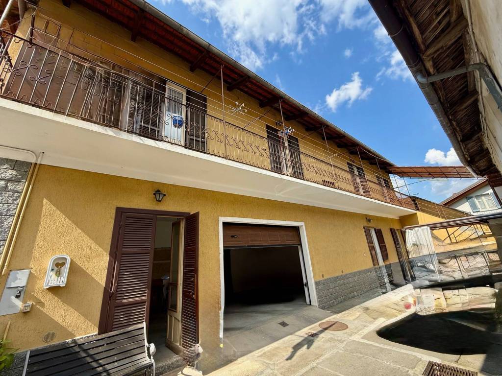 Ampia casa indipendente nel cuore di S. Bernardo