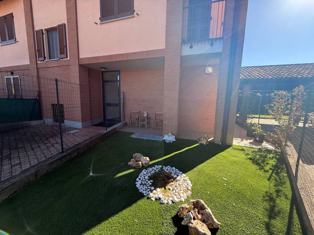 APPARTAMENTO IN QUADRIFAMILIARE CON GIARDINO PRIVATO