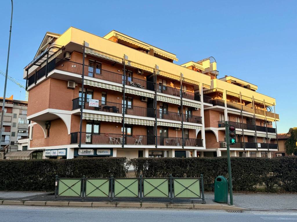 Ampio e luminoso appartamento in zona centralissima