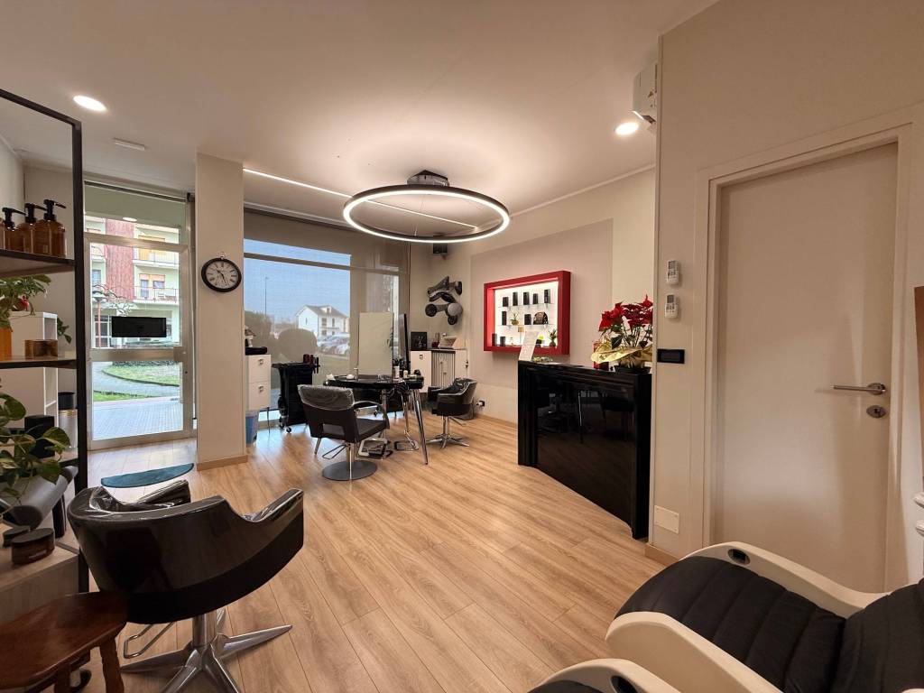Locale commerciale in posizione centralissima a Carmagnola