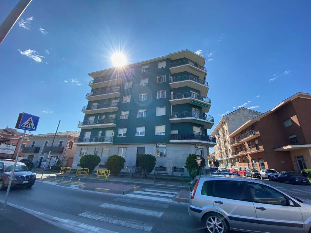 Trilocale ristrutturato e comodo al centro