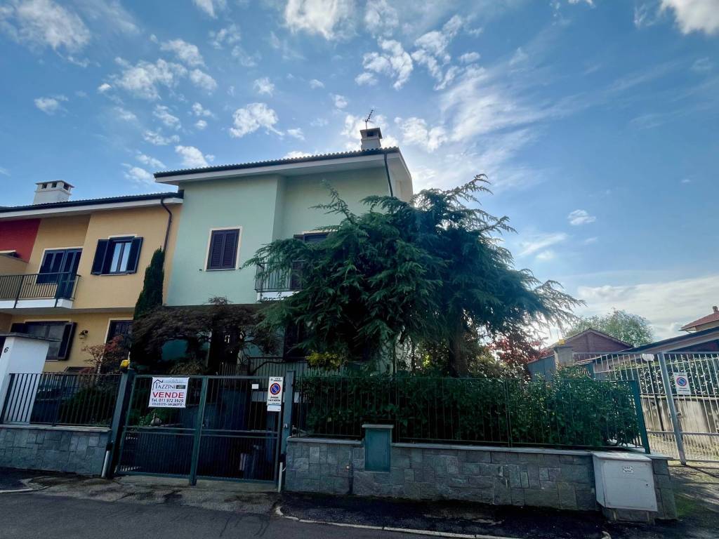 Ampia e luminosa villetta indipendente