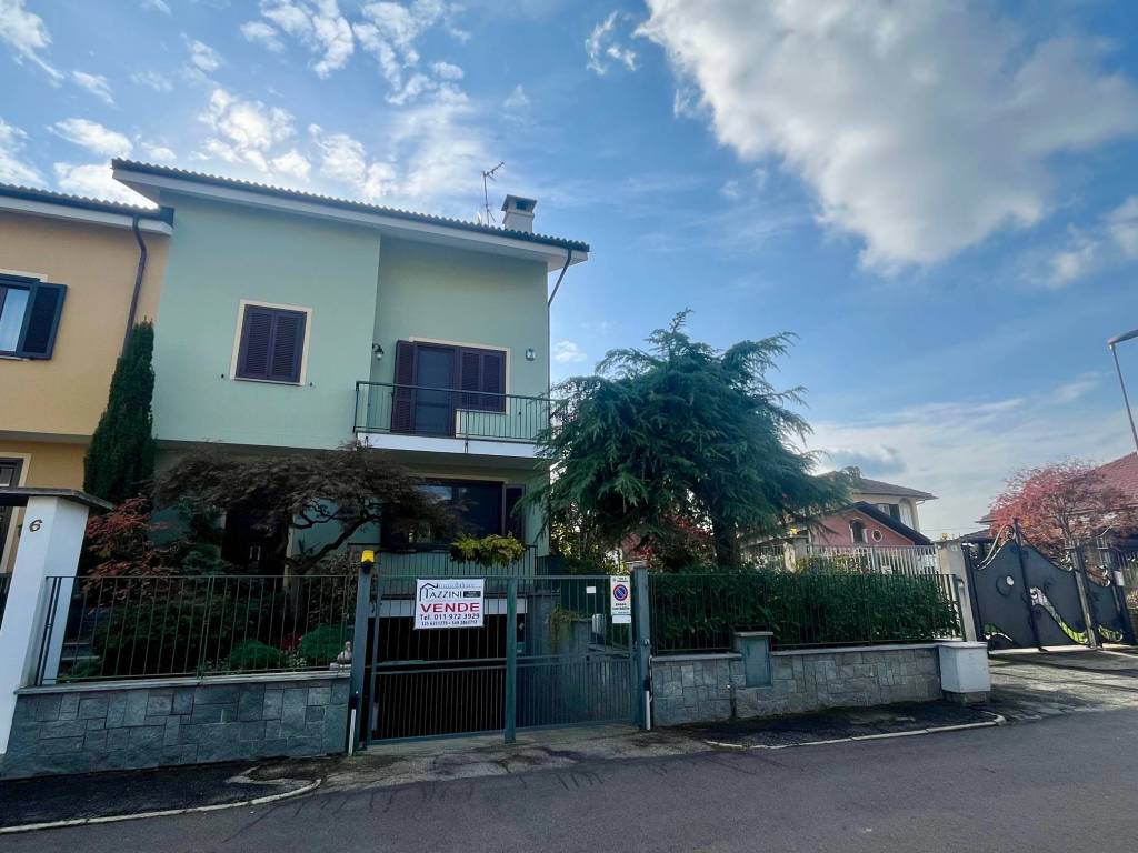 Ampia e luminosa villetta indipendente