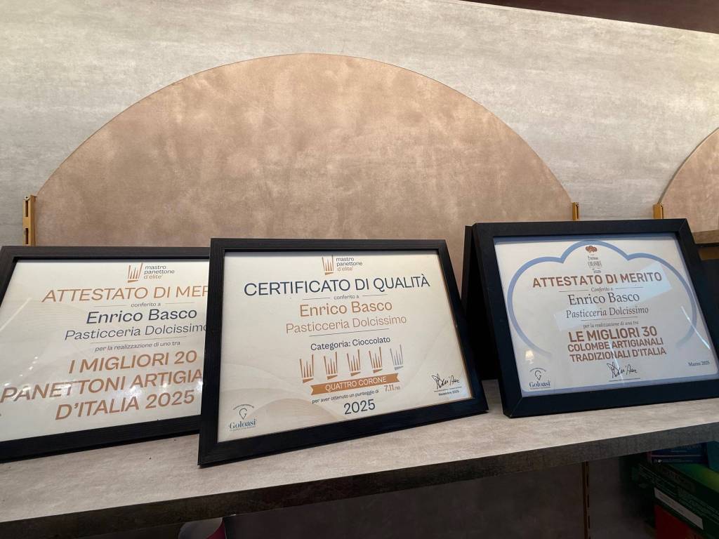 Cedesi attività di bar/pasticceria con alto fatturato