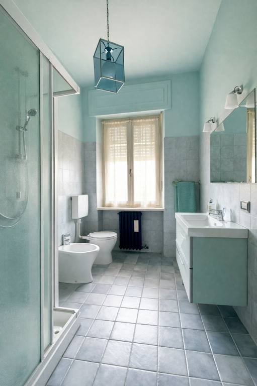 Luminoso appartamento in bifamiliare con piscina