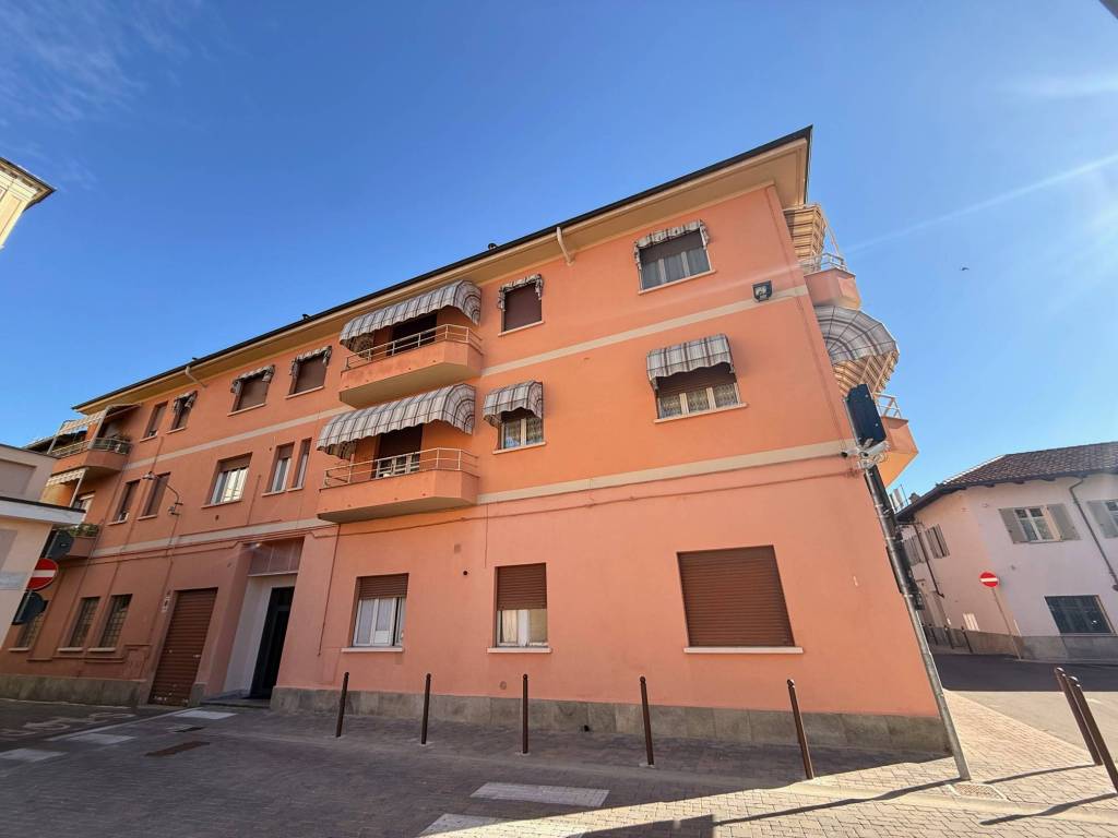 Luminoso e ampio appartamento nel cuore di Carmagnola