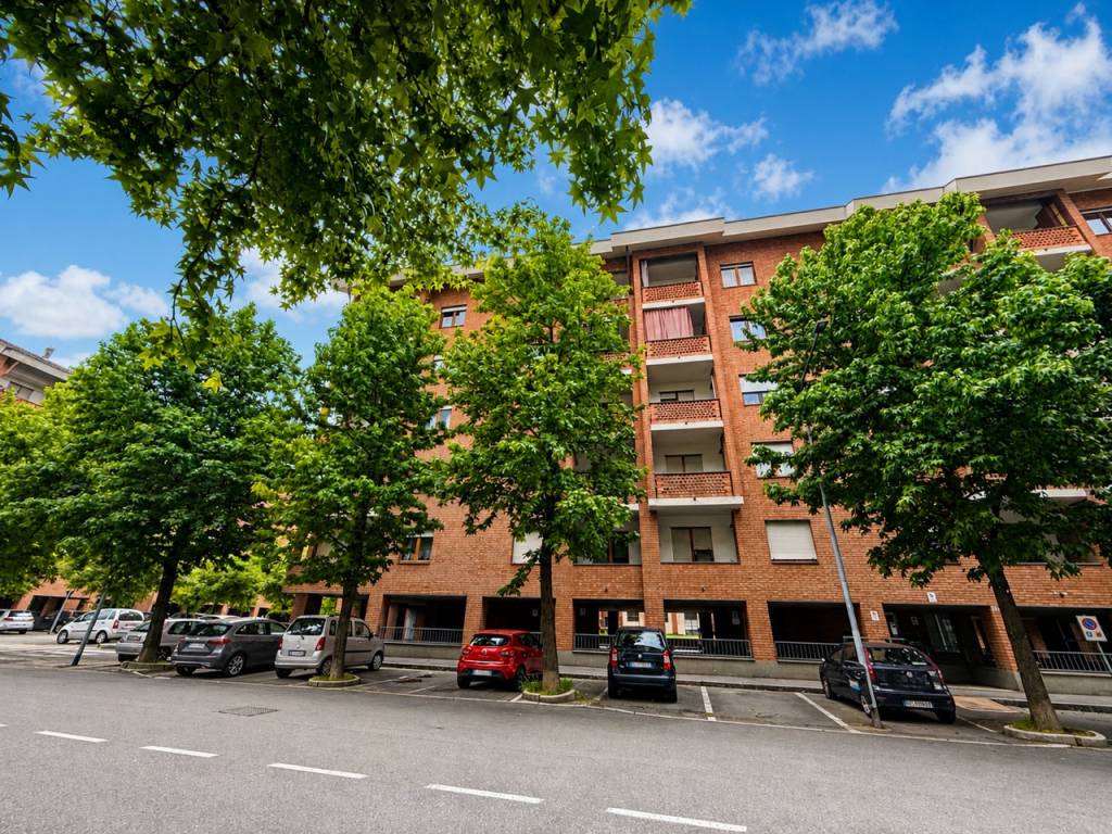AMPIO TRILOCALE IN ZONA RESIDENZIALE