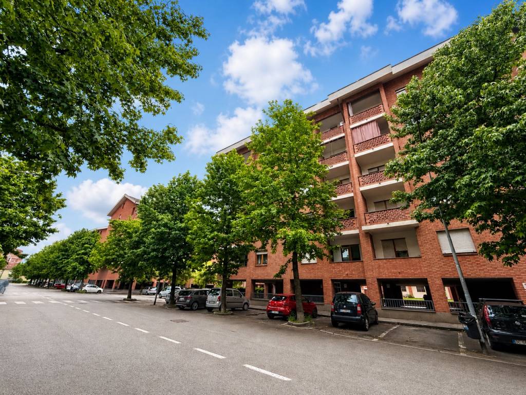 AMPIO TRILOCALE IN ZONA RESIDENZIALE