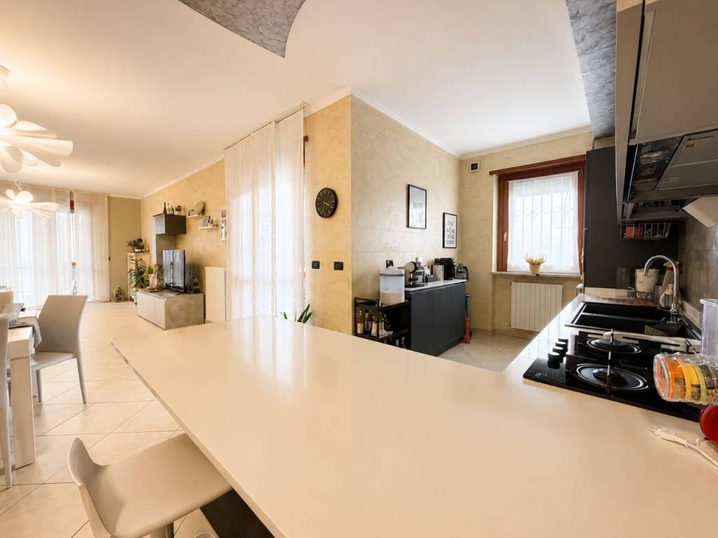Ampio appartamento in zona centrale con terrazzo