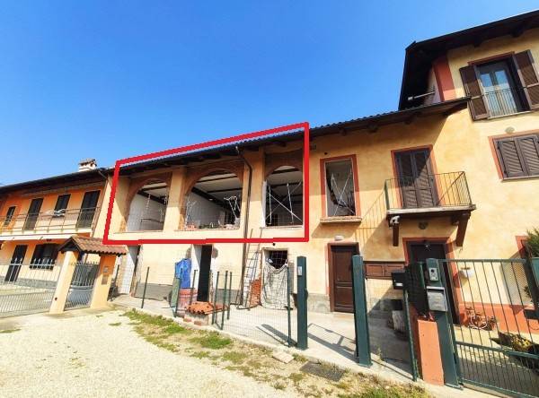 PORZIONE DI CASALE DA ULTIMARE CON GIARDINO