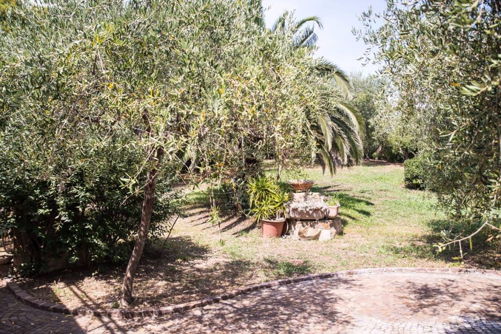Favolosa villa con piscina vista mare