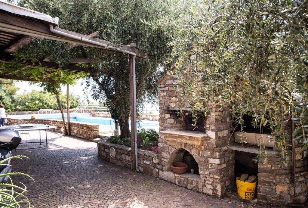 Favolosa villa con piscina vista mare