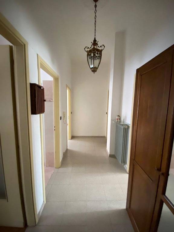 APPARTAMENTO CON GIARDINO IN BIFAMILIARE SENZA SPESE