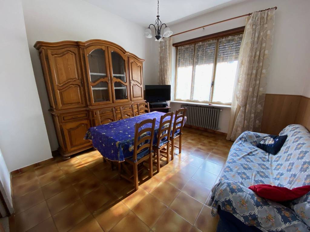 APPARTAMENTO CON GIARDINO IN BIFAMILIARE SENZA SPESE