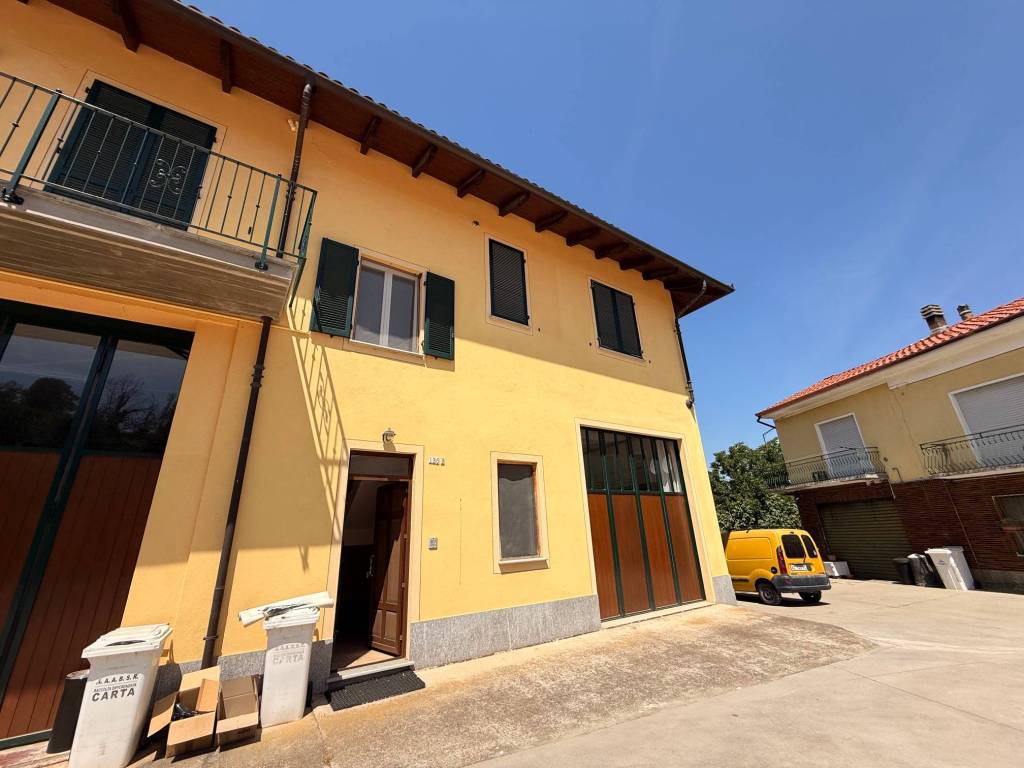Villetta indipendente immersa nel verde del Roero