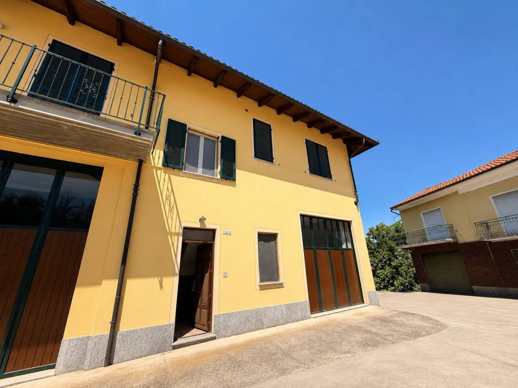 Villetta indipendente immersa nel verde del Roero