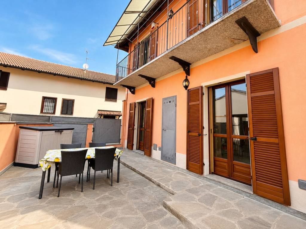 Graziosa casa indipendente con cortile
