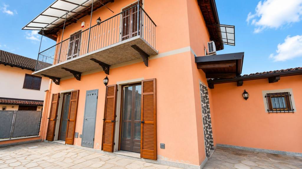 Graziosa casa indipendente con cortile