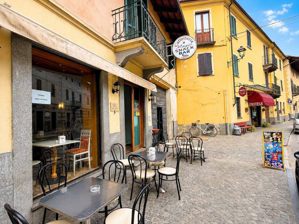 Bar con dehors nel centro storico Sommariva del Bosco