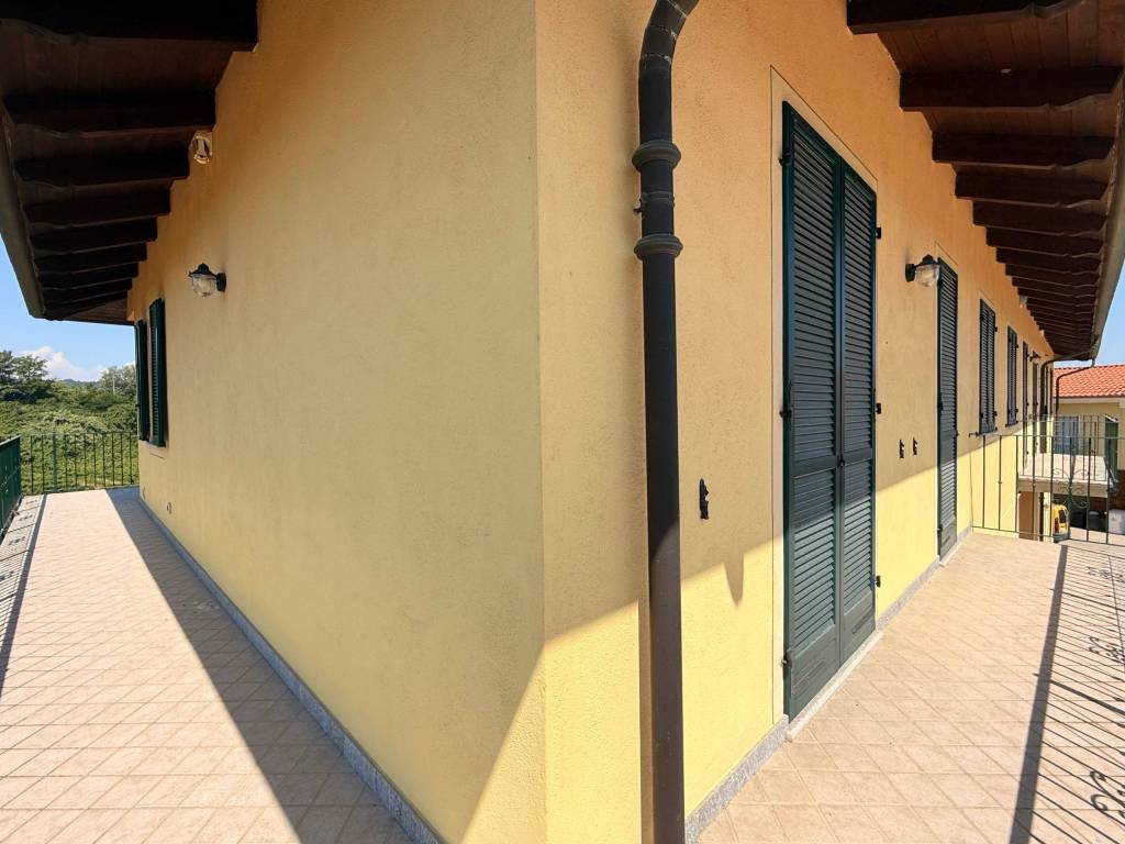 Appartamento con vista sulle colline di Montaldo Roero